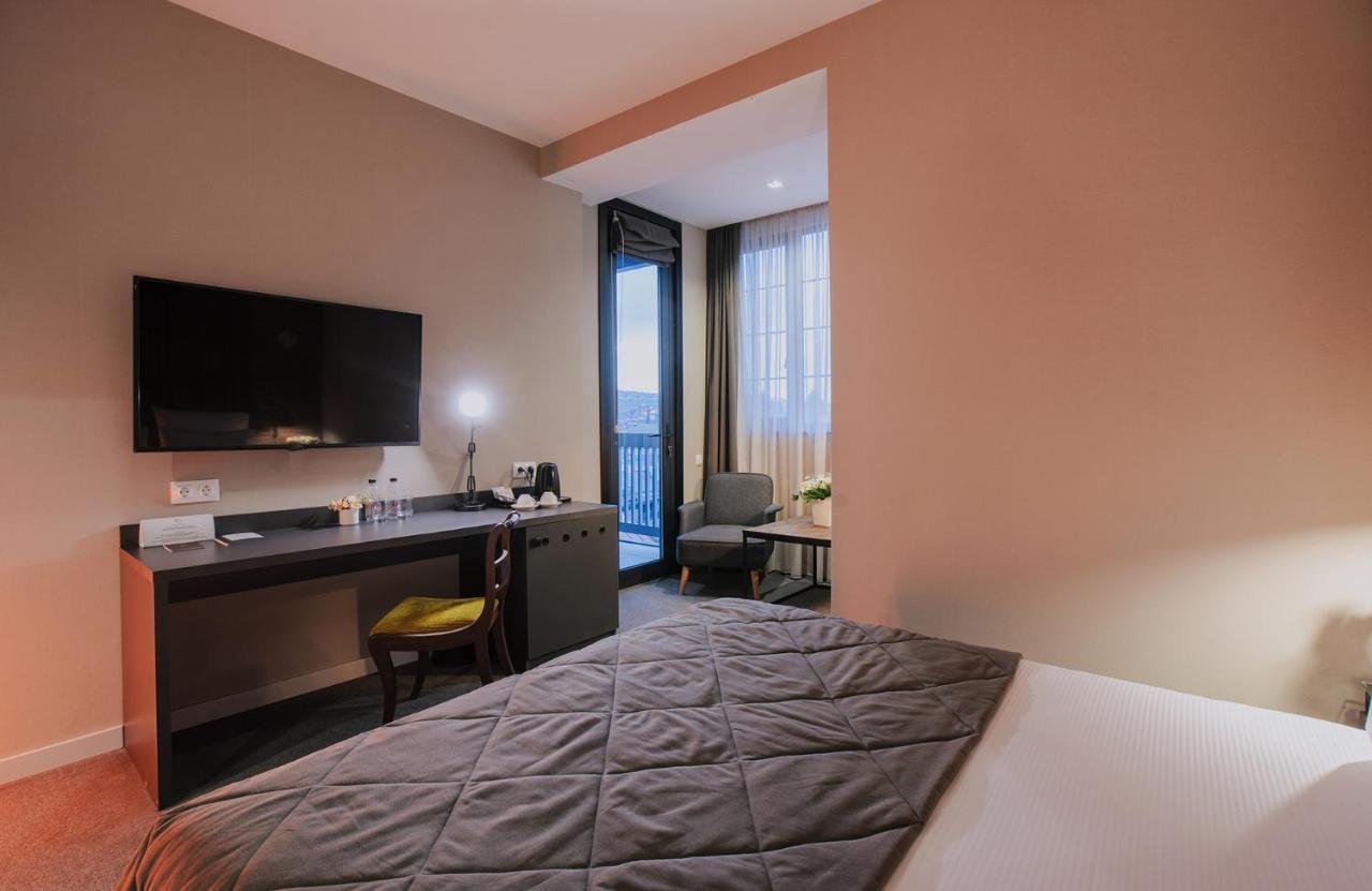 Tbilisee Hotel Тбилиси Экстерьер фото