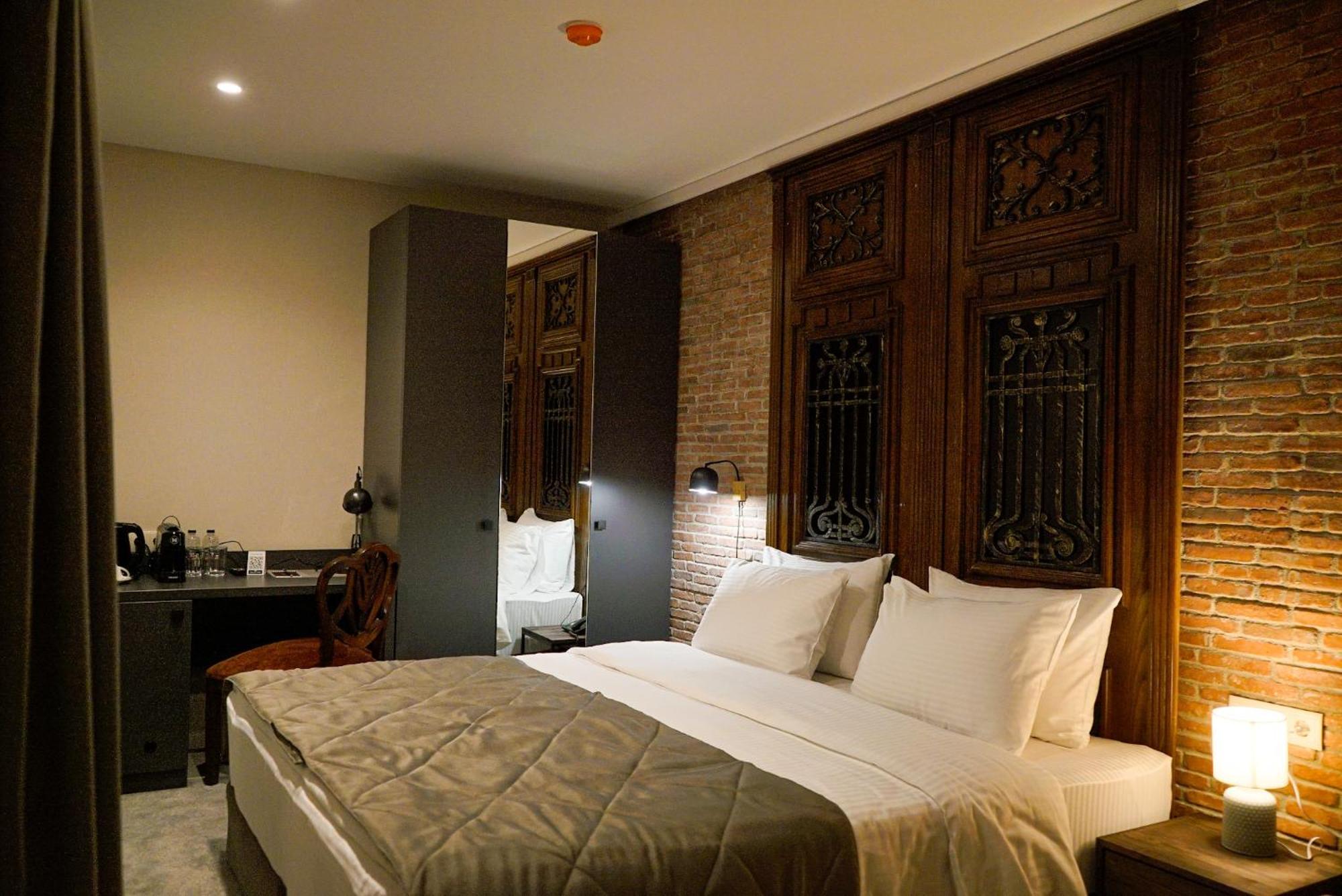 Tbilisee Hotel Тбилиси Экстерьер фото