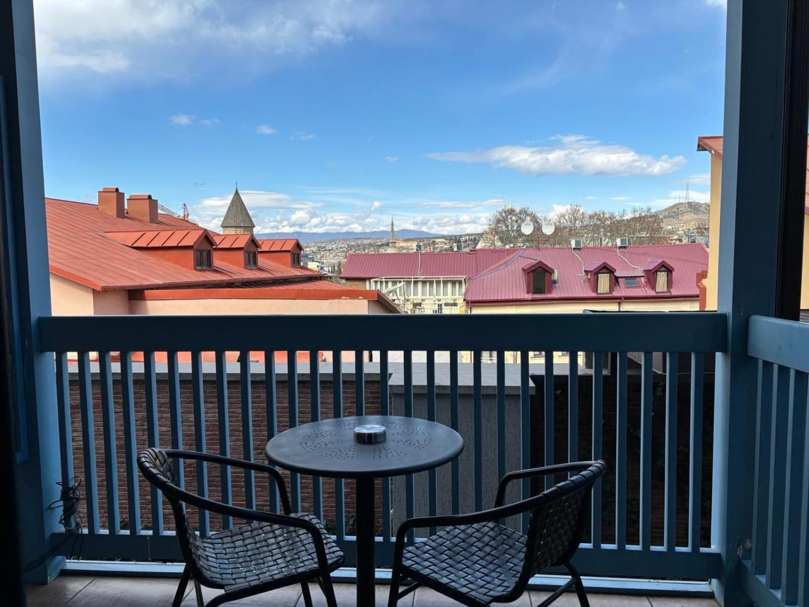 Tbilisee Hotel Тбилиси Экстерьер фото