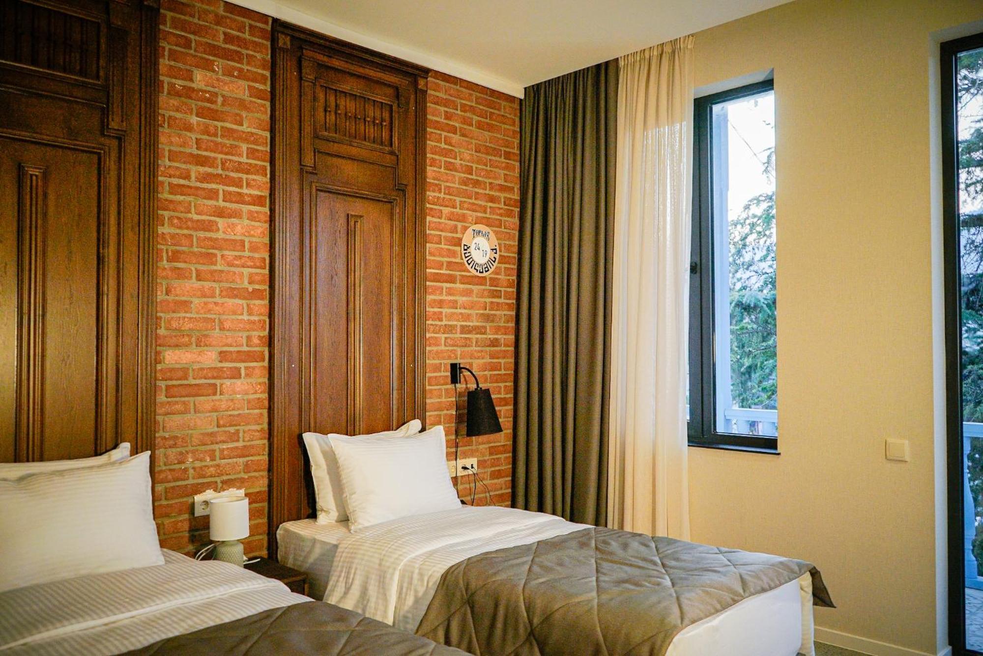 Tbilisee Hotel Тбилиси Экстерьер фото